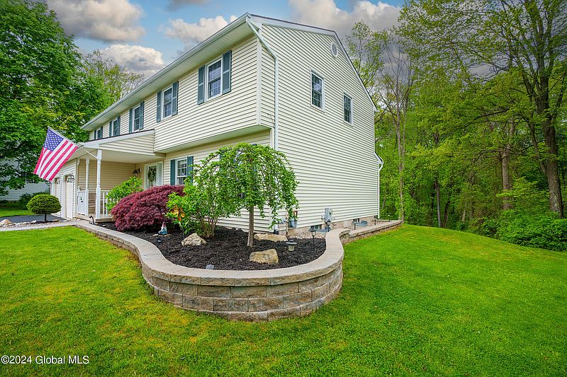 2nd image of 57 Bobwhite Drive