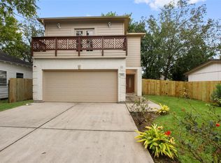 215 Oakhurst St, La Porte, TX 77571