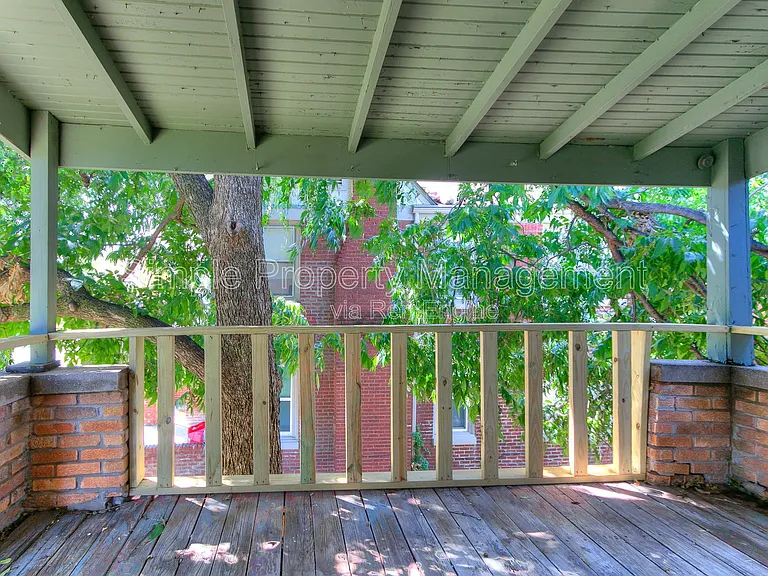 1841 N Gatewood Ave — Photo 3