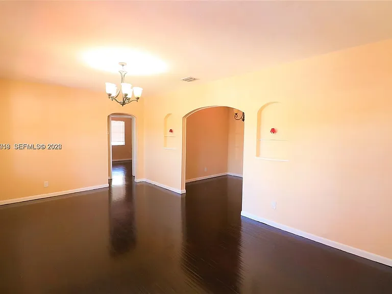 1698 SW 20th St #1 — Photo 8