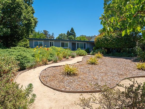 4th image of 1541 Mountain View Avenue