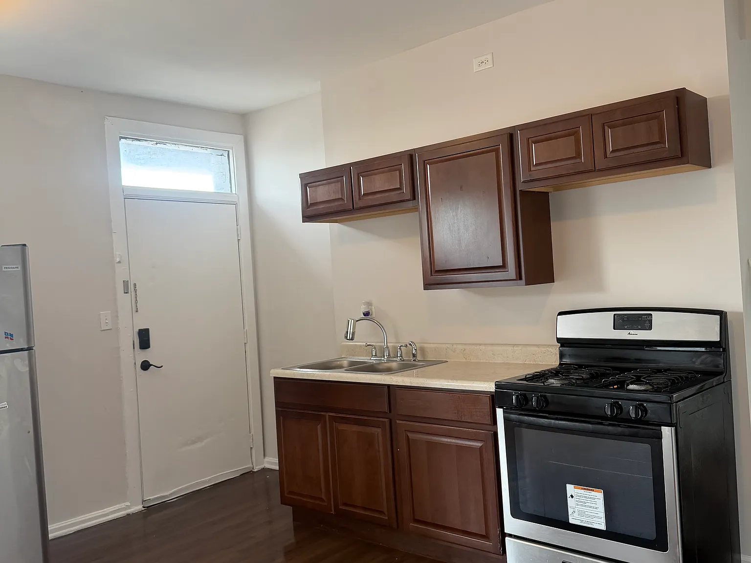 1 bed, $1,400 — Photo 3
