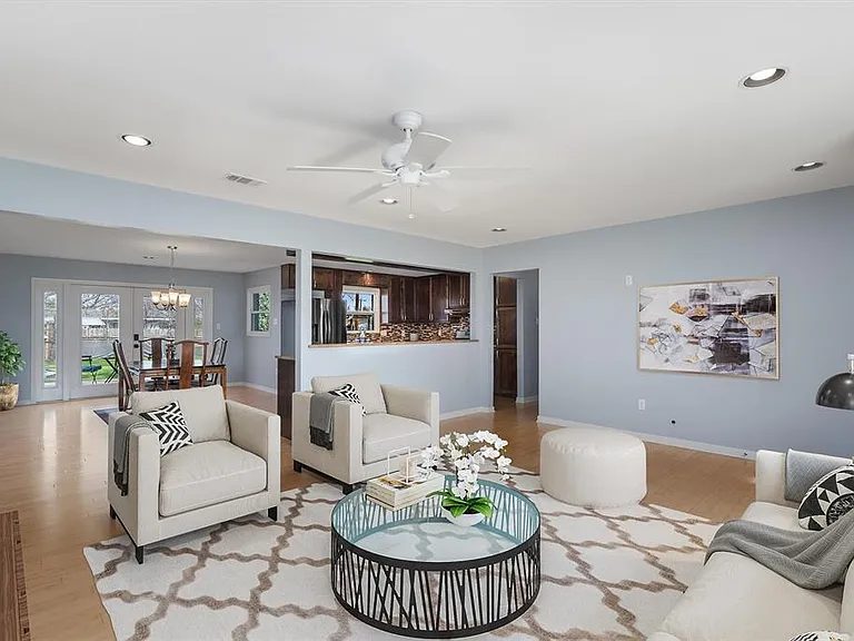 808 Salem Ln — Photo 8