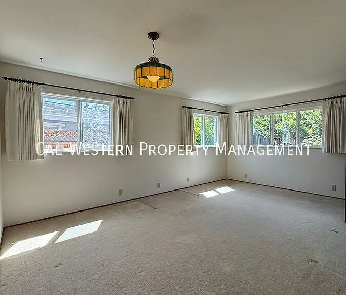 7790 Robindell Way — Photo 5