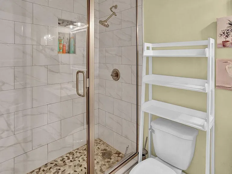 6204 Pettus Rd — Photo 18