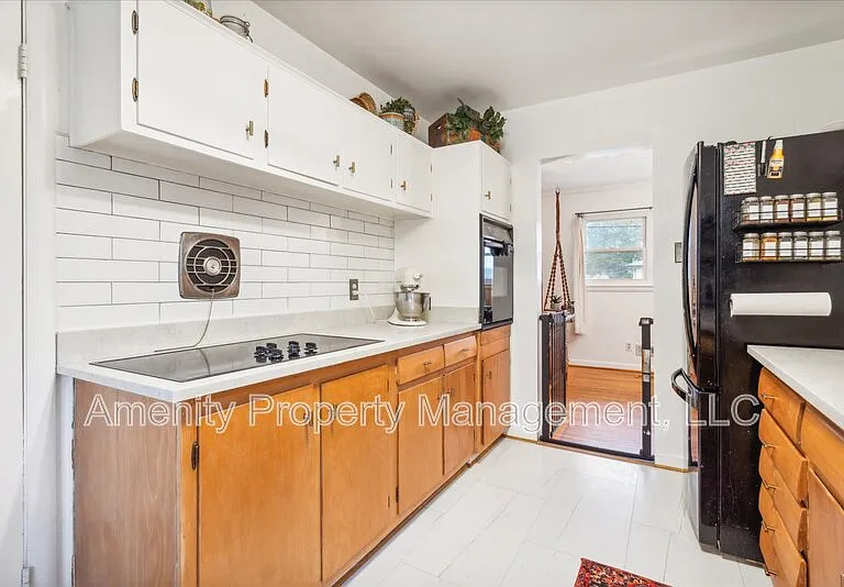 409 Caren Dr — Photo 10