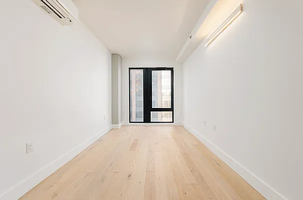 Rented by REAL New York | media 17