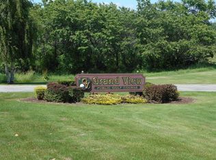 5464 S 68th Ave, New Era, MI 49446