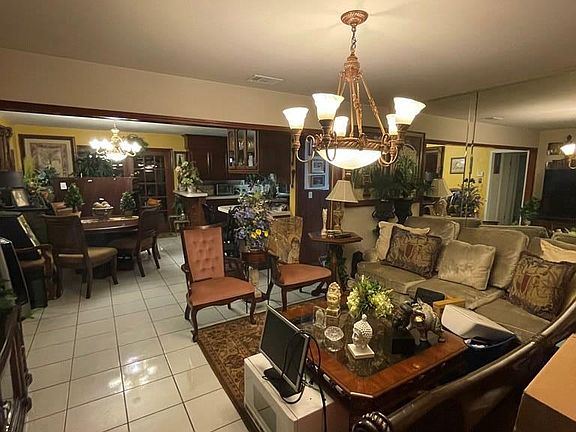 3rd image of 427 Fairwind Dr