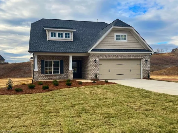 107 James Glen Ct, King, NC 27021