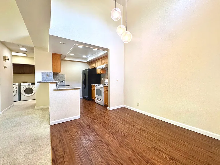 6436 Buena Vista Dr #B — Photo 24