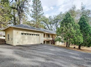 19530 Pleasantview Dr, Groveland, CA 95321