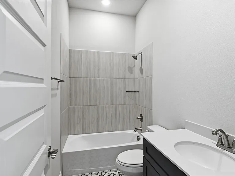 2524 Ballaster Mews — Photo 30