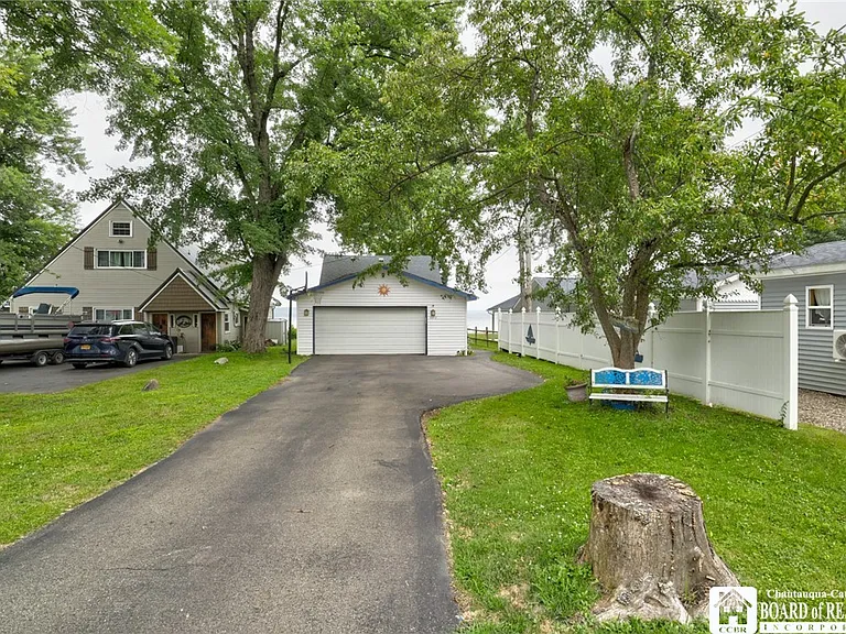 2372 Lakeside Dr — Photo 41