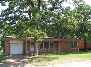 6313 Woodbine Dr, Fort Worth, TX 76112