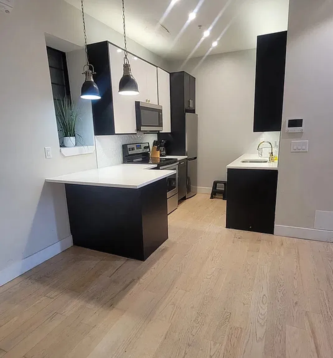 2 bed, 1000 sqft, $2,500 — Photo 1