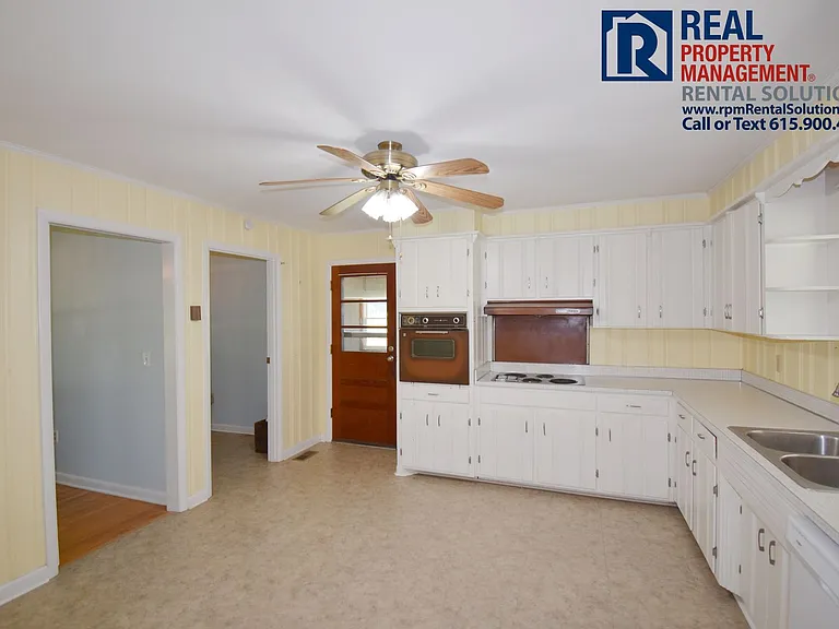 1460 Compton Rd — Photo 9