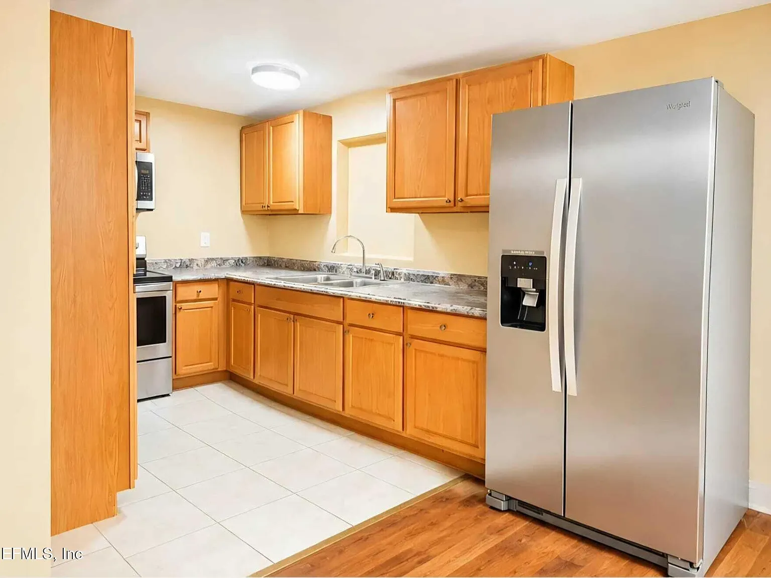 3 bed, 2.0 bath, 1210 sqft, $1,499 — Photo 3