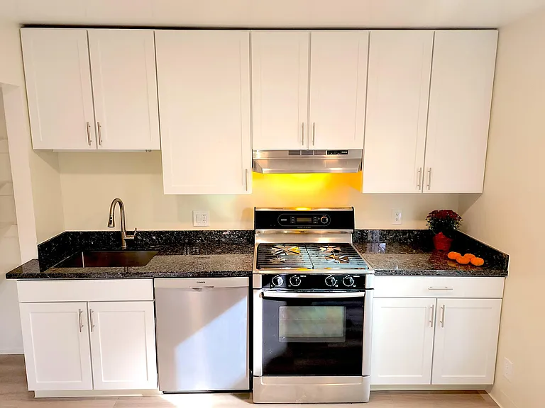 44 Aquinas Dr — Photo 3