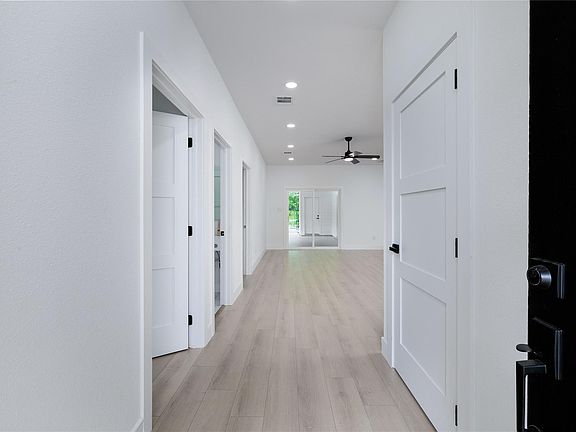 2nd image of 414 Peach Point Ln