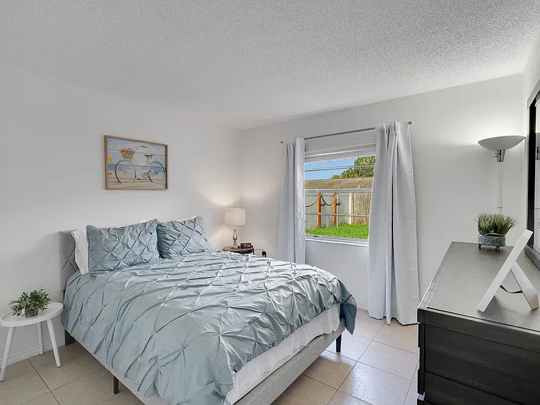 1045 Axlewood Cir — Photo 9