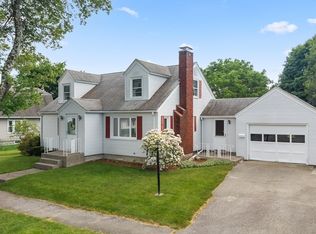 43 Rowena St, Worcester, MA 01606