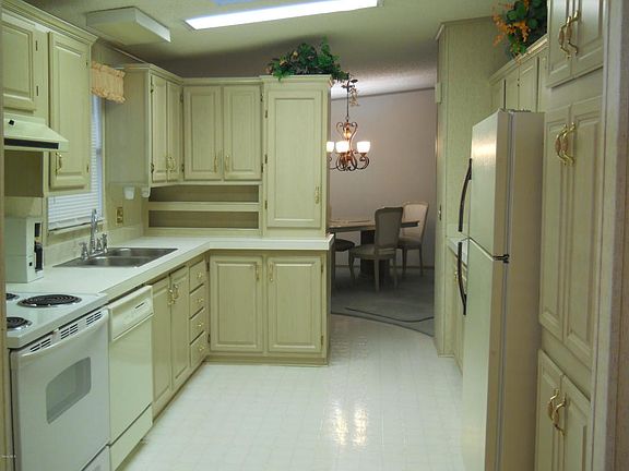 3rd image of 269 Borel Cir NE