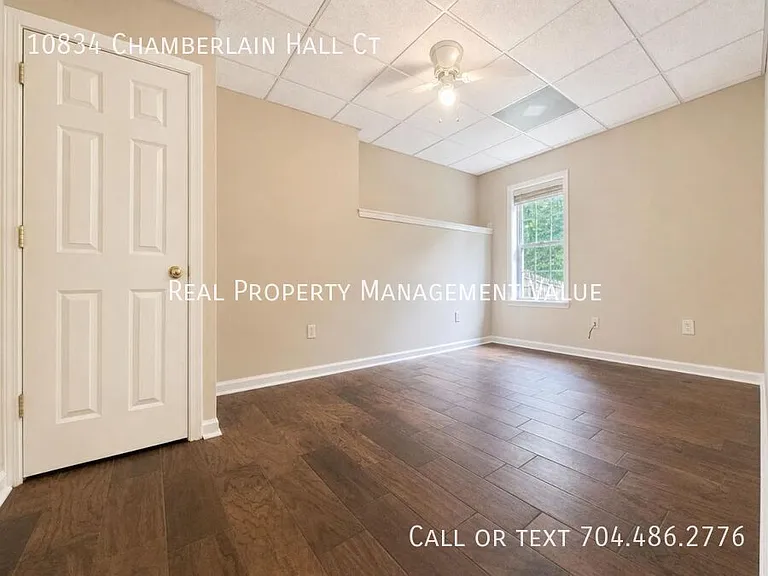 10834 Chamberlain Hall Ct — Photo 18