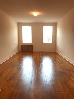 Rented by Kew Forest Realty Inc | media 18