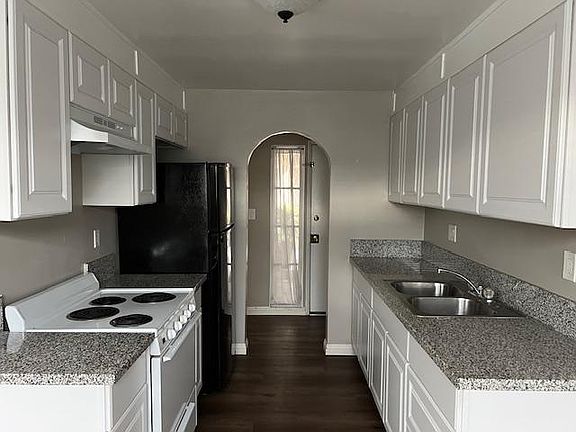 4th image of 630 Junipero Ave APT 10