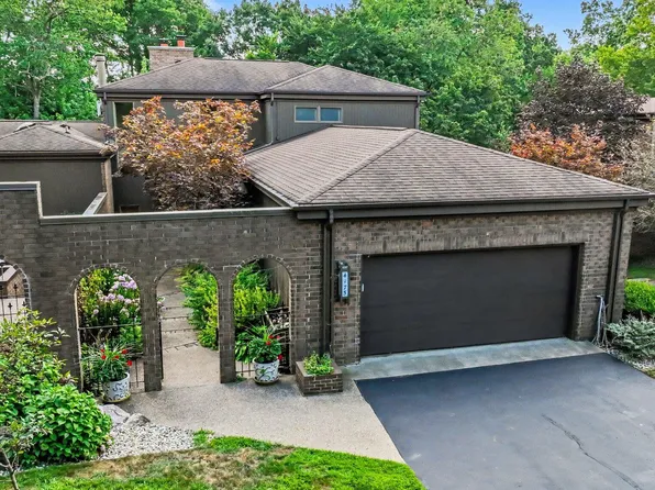 4175 Lake Terrace Dr, Kalamazoo, MI 49008