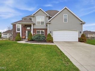 3307 Sterlingwood Ln, Perrysburg, OH 43551