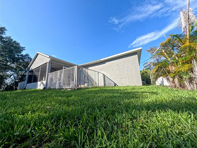 1834 SW Gemini Ln — Photo 17