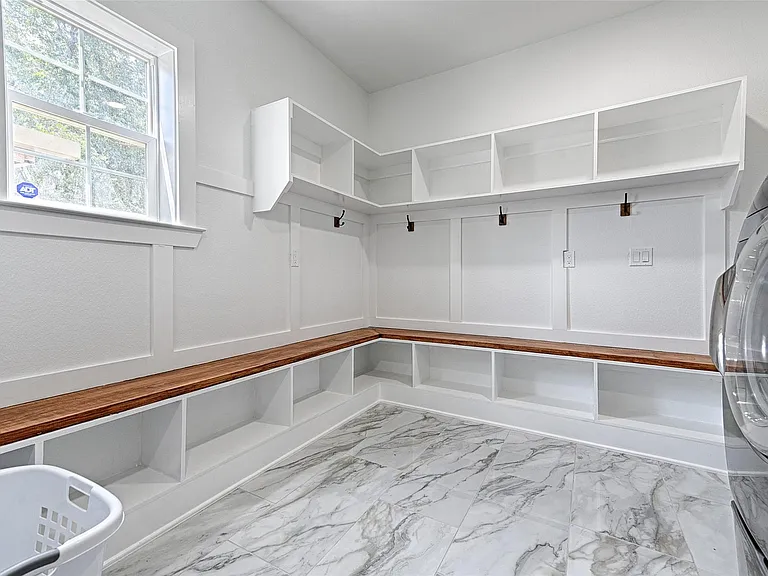 3319 Wake St — Photo 32