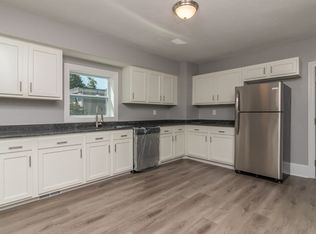 30 Chandler Ave APT 1, Taunton, MA 02780