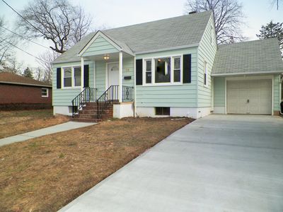 15 Parkview Ave, Elmwood Park, NJ, 07407