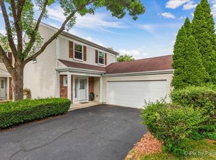 1025 Oswego Rd, Naperville, IL 60540