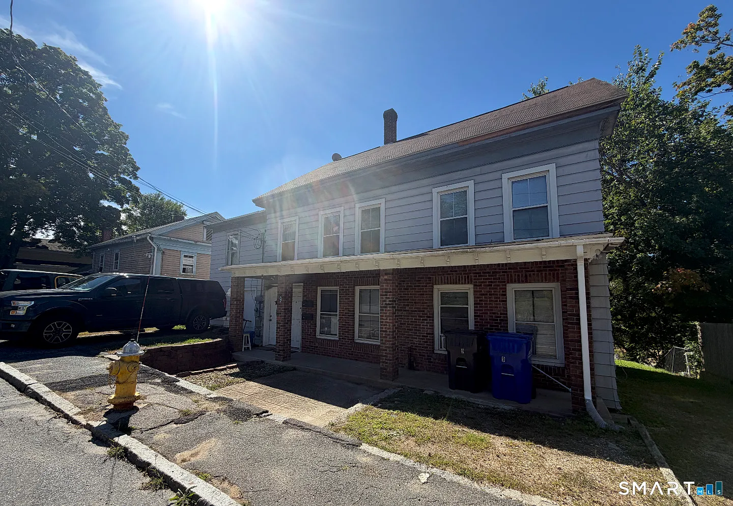 3 bed, 1.0 bath, 1300 sqft, $1,800 — Photo 2