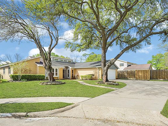 5th image of 6119 Hummingbird St