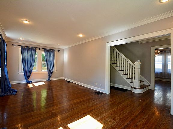 4th image of 5534 Holmes St