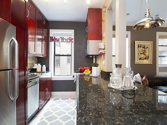 5th image of 442 Hudson St #4E