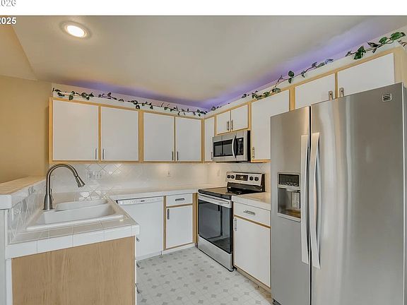 3rd image of 5225 Jean Rd APT 507
