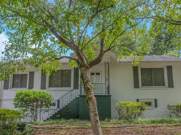 3160 Lake Ave — Photo 5