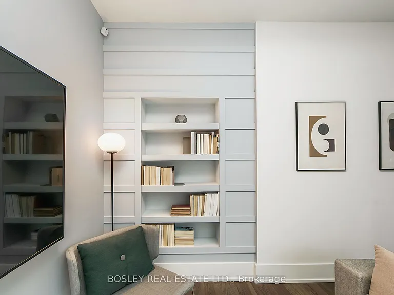 80 Vanauley St #Townhouse 112 — Photo 15