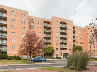 6801 N Milwaukee Ave APT 603, Niles, IL 60714