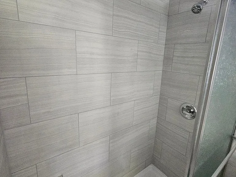 88 Carll Ave — Photo 15