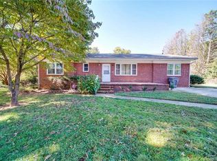 5045 Dogwood Pl, Charlotte, NC 28212