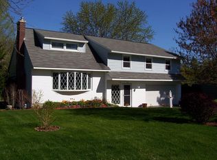 97 Saint Stephens Ln W, Glenville, NY 12302