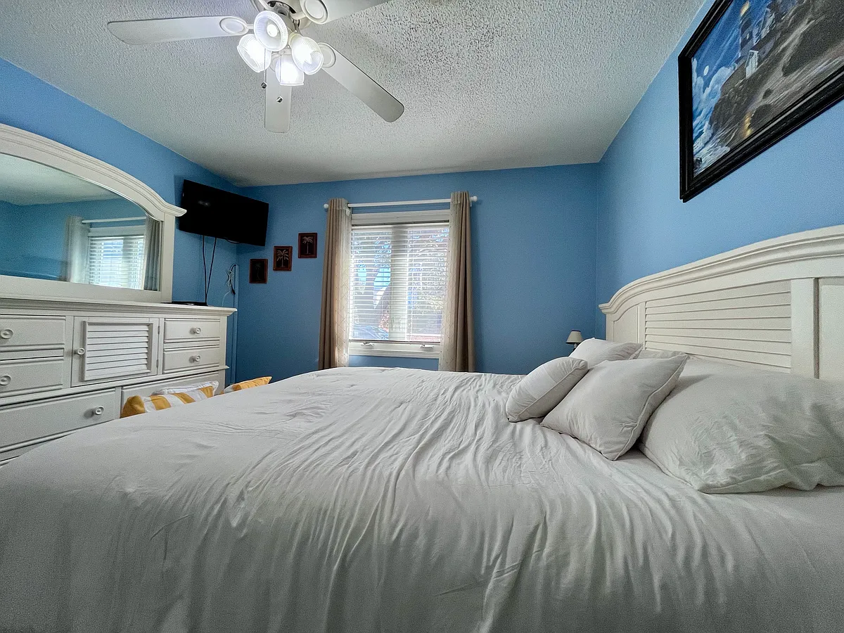 Building Photo - 2010 Yaupon Dr #103