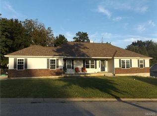 786 Bridgewater Xing, Villa Ridge, MO 63089